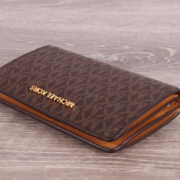 Sale ❗️Michael Kors wallet - Picture 8 of 8